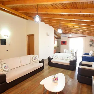 Laerti's Attic Vlorë