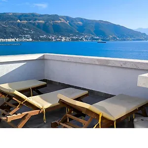Apartament Adriatic Getaway & Penthouse, Wlora